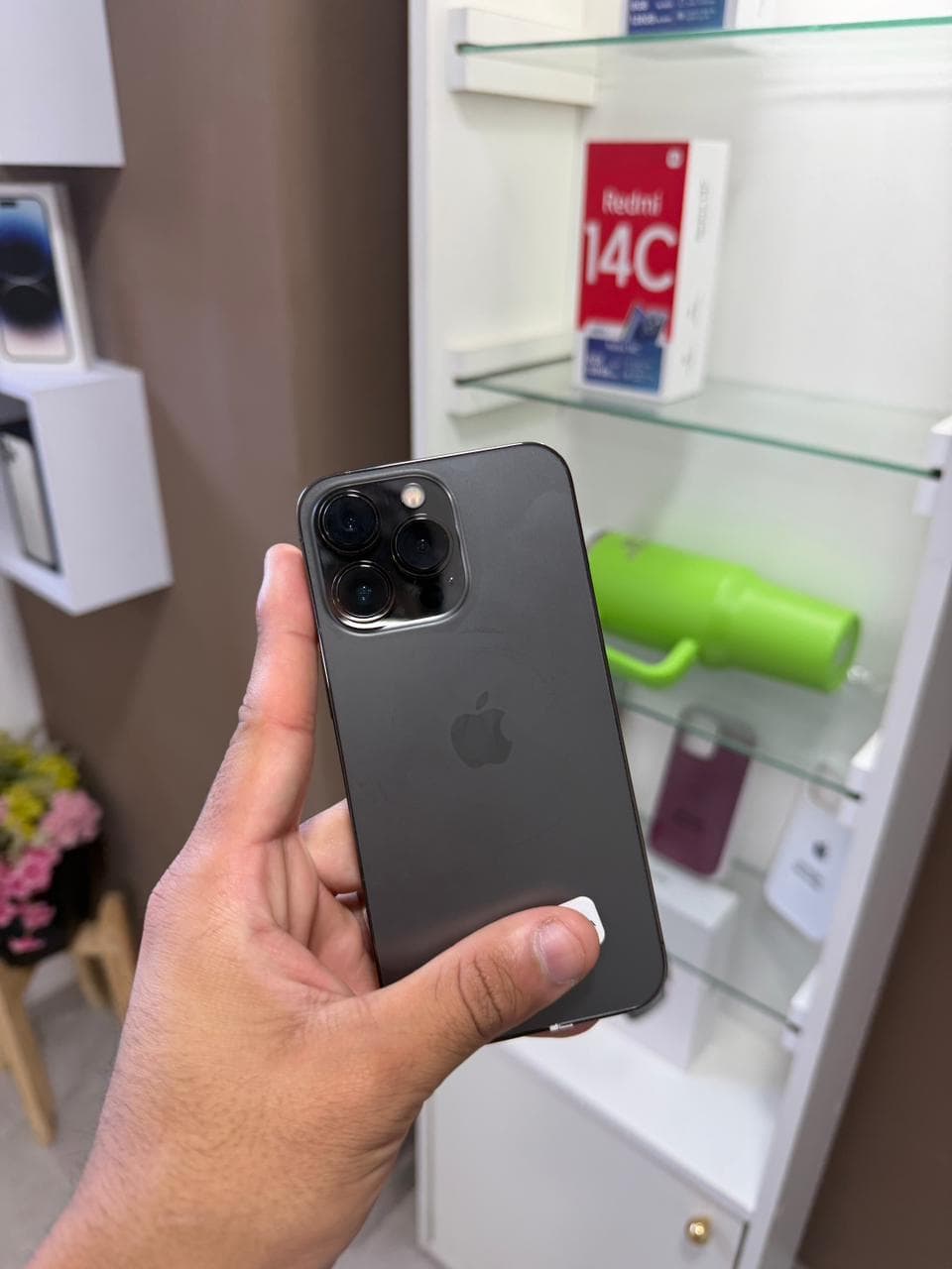 iPhone 15 Pro Negro